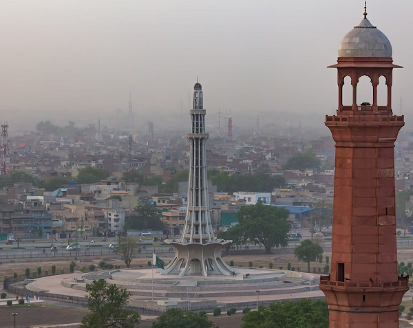Minar-e-Pakistan, a towering landmark symbolizing the historic Lahore Resolution, set against the cityscape of Lahore, Pakistan.