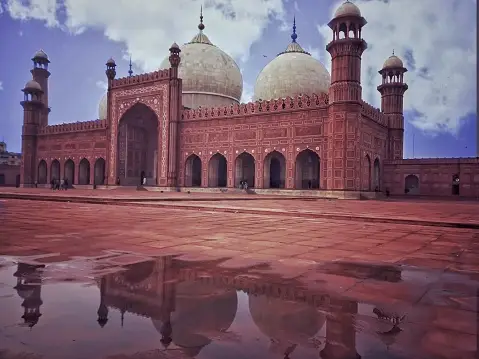 Badshahi Mosque, an architectural masterpiece and symbol of grandeur, located in Lahore, Pakistan